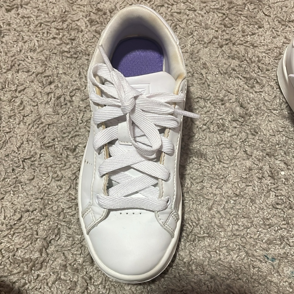 Girls shoes - Picture 2 of 8